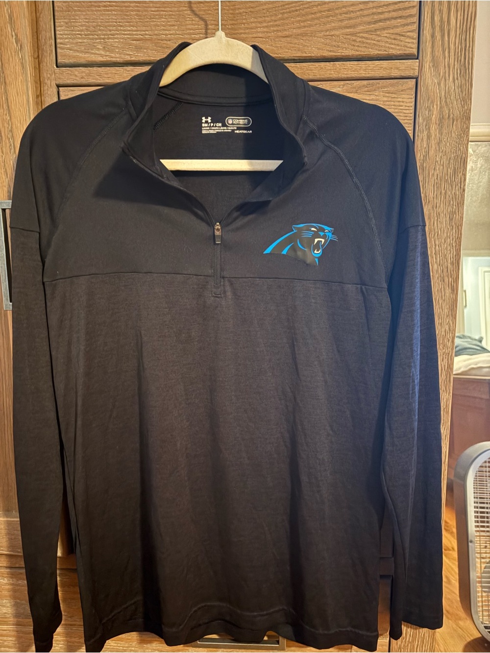 NFL Men’s Black Carolina Panthers quarter-Zip Pullover